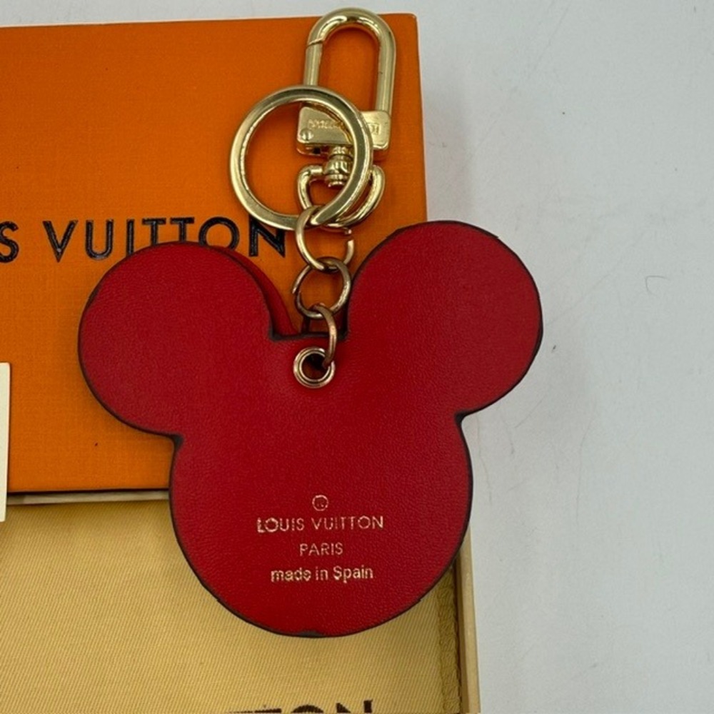 Louis Vuitton Monogram World Tour Minnie Mouse Charm and Key Holder - Picture 5 of 10